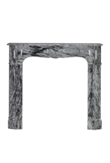 Maison Leon Van den Bogaert Pompadour Schouw in Italiaans Bleu Fleuri (Bardiglio Forito) Marmer – Elegant Antiek Voor Tijdloze Interieurs