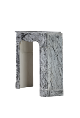 Maison Leon Van den Bogaert Pompadour Schouw in Italiaans Bleu Fleuri (Bardiglio Forito) Marmer – Elegant Antiek Voor Tijdloze Interieurs