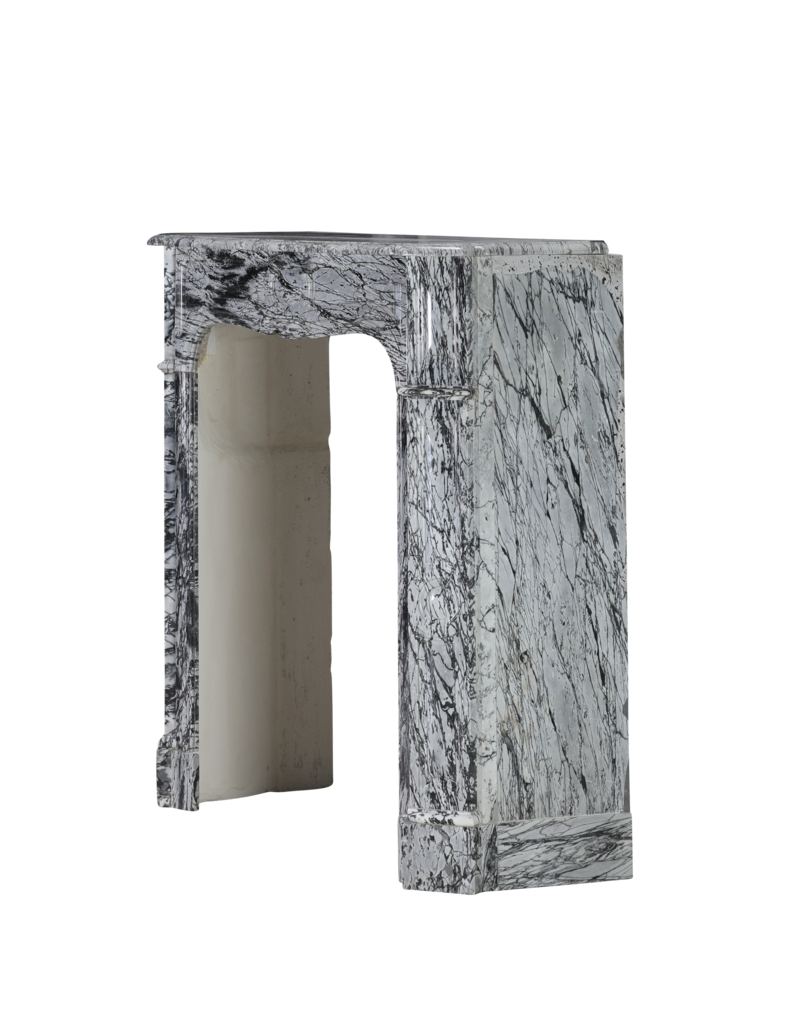 Maison Leon Van den Bogaert Pompadour Schouw in Italiaans Bleu Fleuri (Bardiglio Forito) Marmer – Elegant Antiek Voor Tijdloze Interieurs