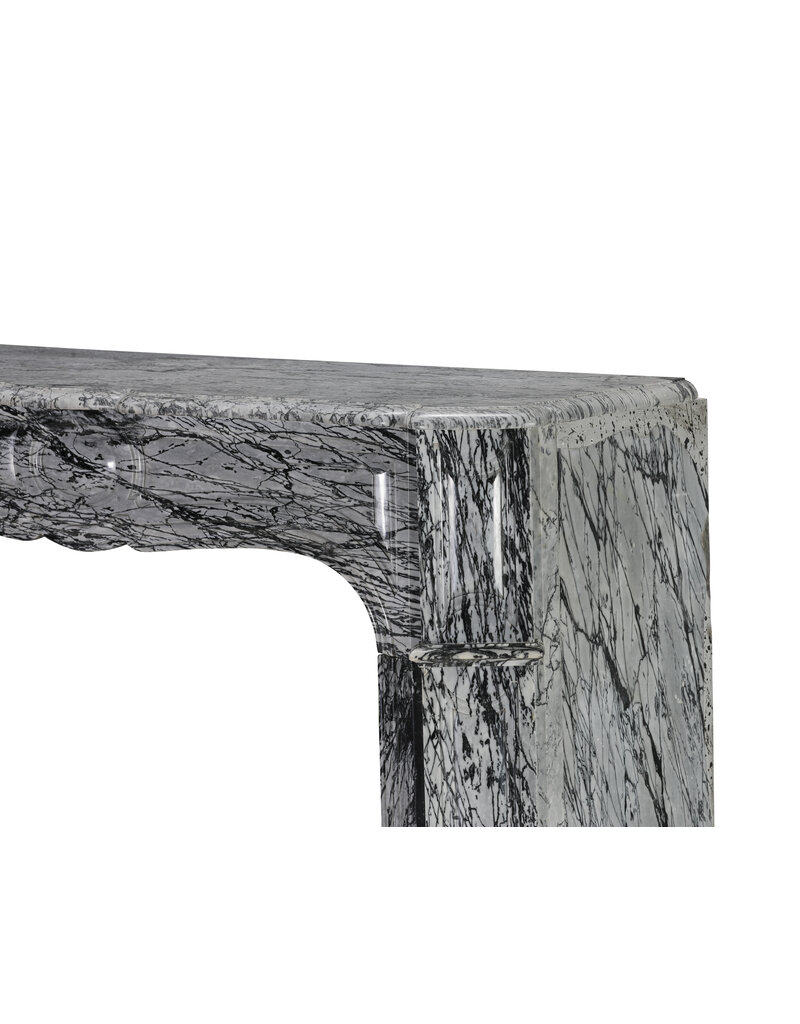 Maison Leon Van den Bogaert French Pompadour Fireplace Surround in Rare Italian Bleu Fleuri (Bardiglio Forito) Marble – Elegant Antique Mantel