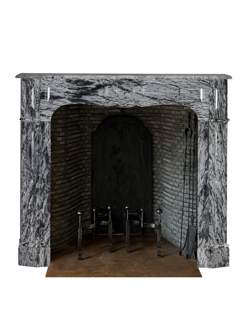 Maison Leon Van den Bogaert Französischer Pompadour-Kamin aus dem 19. Jahrhundert in Seltenem Italienischem Bleu Fleuri (Bardiglio Forito) Marmor