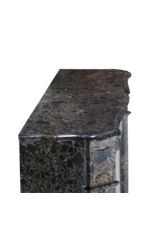 Maison Leon Van den Bogaert Pompadour-Kamin aus Portor des Pyrénées-Marmor | Antiker französischer Kamin | 19. Jahrhundert