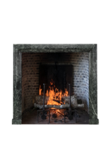 Authentische Kaminumrandung aus bolection-Stil aus grünem antiker Marmor des 19. Jahrhunderts – zeitloses architektonisches Element