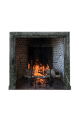 Maison Leon Van den Bogaert Authentische Kaminumrahmung im Bolection-Stil aus Grünem Antikmarmor des 19. Jahrhunderts – Zeitloses Architektonisches Element