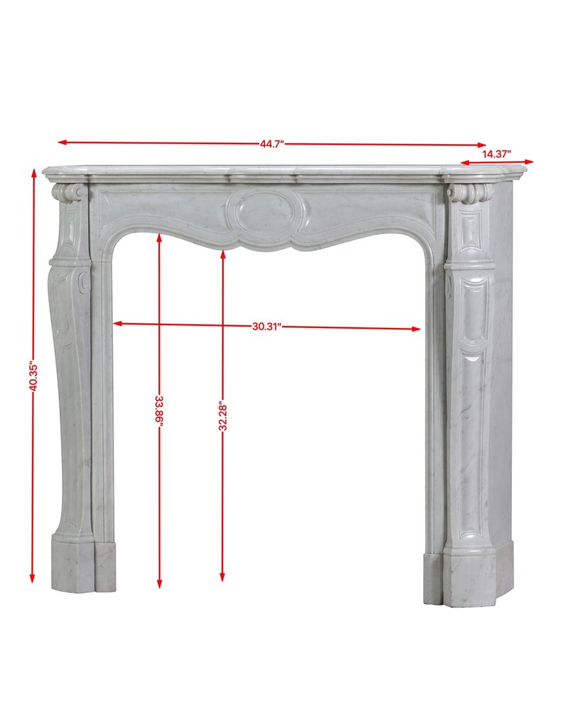 Maison Leon Van den Bogaert Authentique Cheminée Parisienne de Style Pompadour du XIXe Siècle en Marbre Blanc