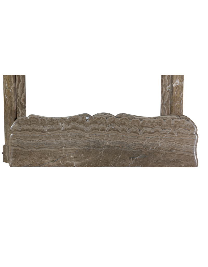 Maison Leon Van den Bogaert Pariser Pompadour Kamin aus Karamellfarbenem Adermarmor