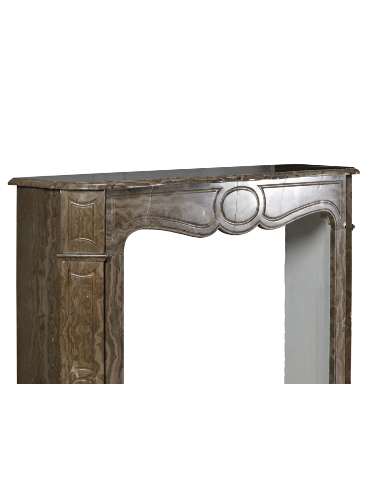 Maison Leon Van den Bogaert Pariser Pompadour Kamin aus Karamellfarbenem Adermarmor