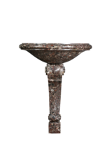 Maison Leon Van den Bogaert Exceptionnelle Fontaine Murale Française du XVIIIe Siècle en Marbre Brèche (Brèche Nouvelle) – Rare Bassin Antique pour Intérieurs de Prestige