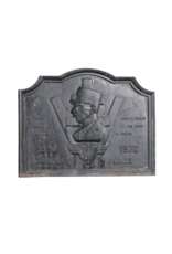 Maison Leon Van den Bogaert Plaque De Cheminée En Fonte A L’Effigie De Charles de Gaulle (1890–1970) – France Libre