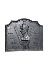 Maison Leon Van den Bogaert Monumental Cast Iron Fireplace Plate Honouring Charles de Gaulle (1890–1970) – France Libre Commemorative Plaque
