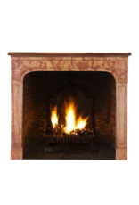 Maison Leon Van den Bogaert Cheminée authentique de la fin du XVIIe siècle en marbre Rose de Bourgogne avec tablette en noyer massif – Élément architectural français minimaliste