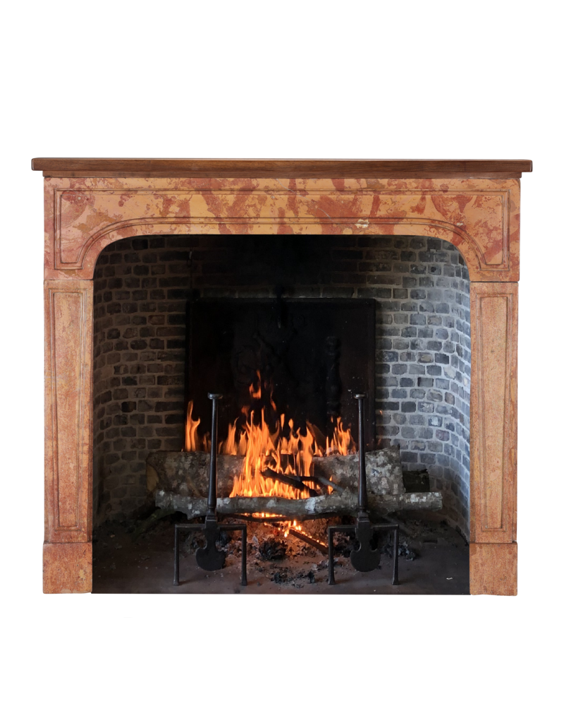 Maison Leon Van den Bogaert Authentieke Laat-17e-Eeuwse Bourgogne Rose Marmeren Schouw met Massief Walnoten Tablet – Minimalistisch Frans Architecturaal Element