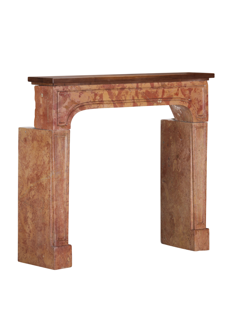 Maison Leon Van den Bogaert Cheminée authentique de la fin du XVIIe siècle en marbre Rose de Bourgogne avec tablette en noyer massif – Élément architectural français minimaliste
