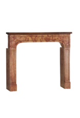 Maison Leon Van den Bogaert Cheminée authentique de la fin du XVIIe siècle en marbre Rose de Bourgogne avec tablette en noyer massif – Élément architectural français minimaliste