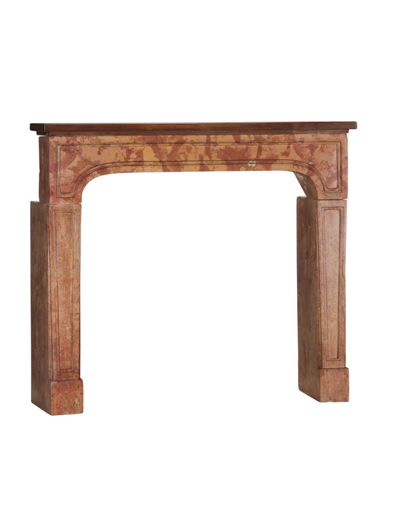 Maison Leon Van den Bogaert Cheminée authentique de la fin du XVIIe siècle en marbre Rose de Bourgogne avec tablette en noyer massif – Élément architectural français minimaliste