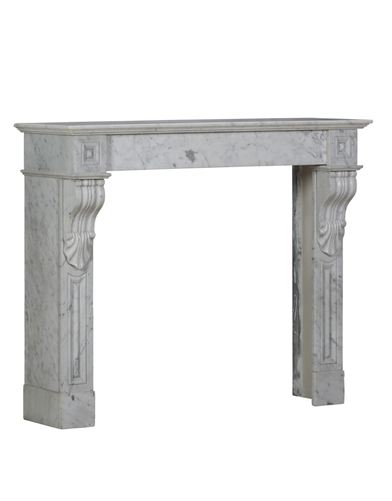 Maison Leon Van den Bogaert Small Classic French Appartement Fireplace Surround in Carrara White Marble – 19th Century Antique Chimneypiece, Sculptural Minimal Design