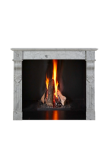 Chimenea Francesa de Apartamento en Mármol Blanco Carrara – Siglo XIX, Marco de Chimenea Antiguo, Diseño Minimalista y Escultórico
