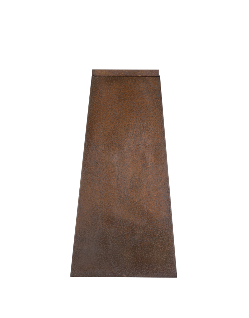 Eisensockel – skulpturaler pyramiden-/obelisken-Sockel mit warmer rostpatina für Skulptur, Vase oder Kunstobjekt