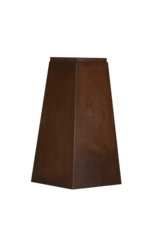 Eisensockel – skulpturaler pyramiden-/obelisken-Sockel mit warmer rostpatina für Skulptur, Vase oder Kunstobjekt
