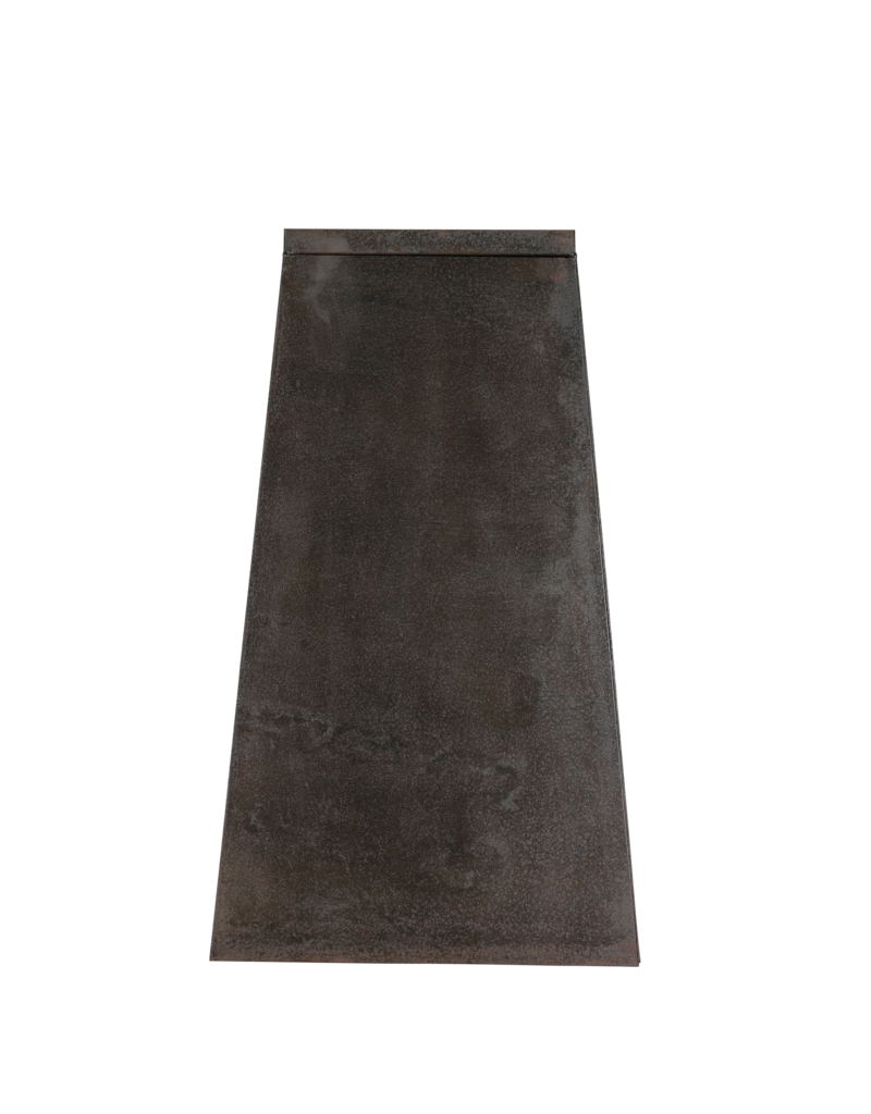 Rechteckige Eisensockel – Skulpturaler Pyramiden-/Obelisken-Pedestal mit warmer Rostpatina für Skulptur, Vase oder Kunstobjekt