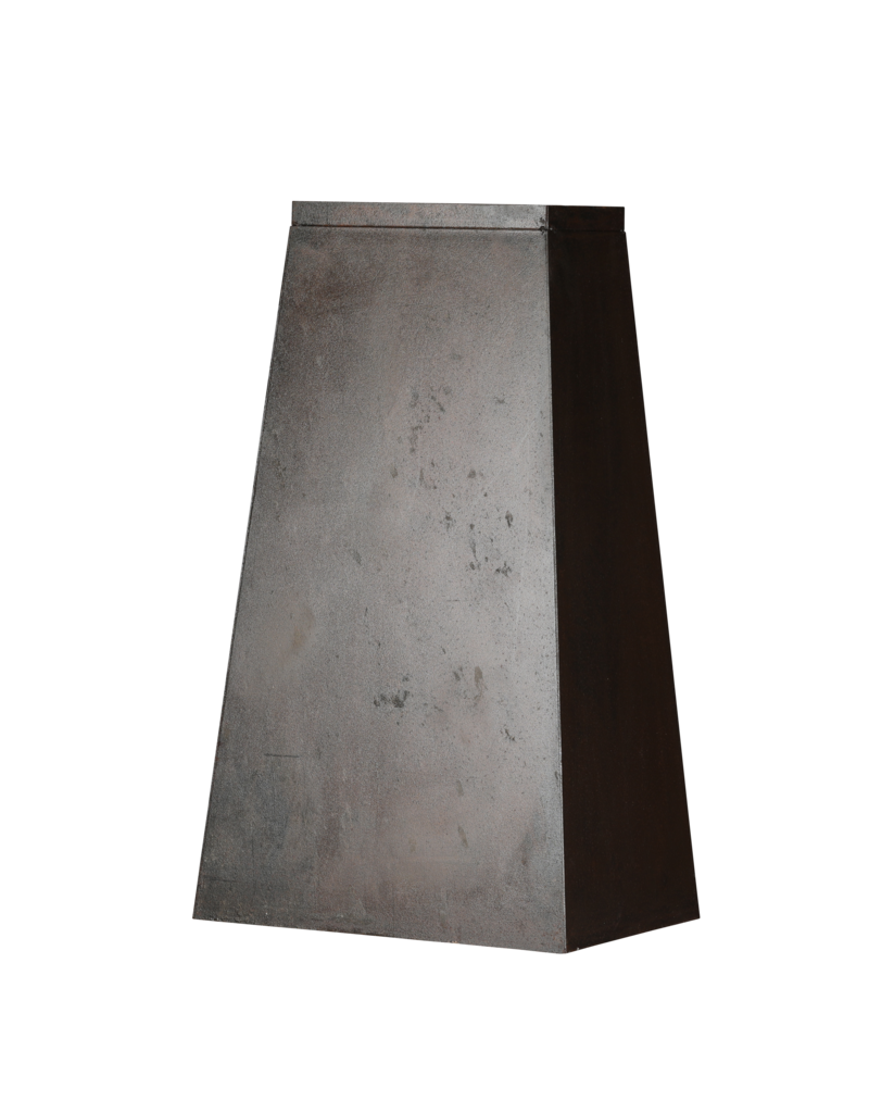 Socle en fer – Piédestal sculptural pyramide/obélisque avec patine rouille naturelle pour statue, vase ou objet d’art