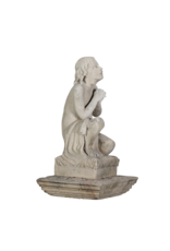 Authentische Kalksteinfigur aus dem 19. Jahrhundert – Kniendes betendes Kind – Antike Gartenstatue / Brunnenfigur – Zeitlose Andacht