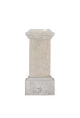 Authentischer Antiker Steinsockel aus dem 19. Jahrhundert – Klassische Quadratische Säule mit Profiliertem Fuß & Kranzgesims – Monumentales Display-Podest für Skulptur, Vase, Urne oder Pflanzgefäß