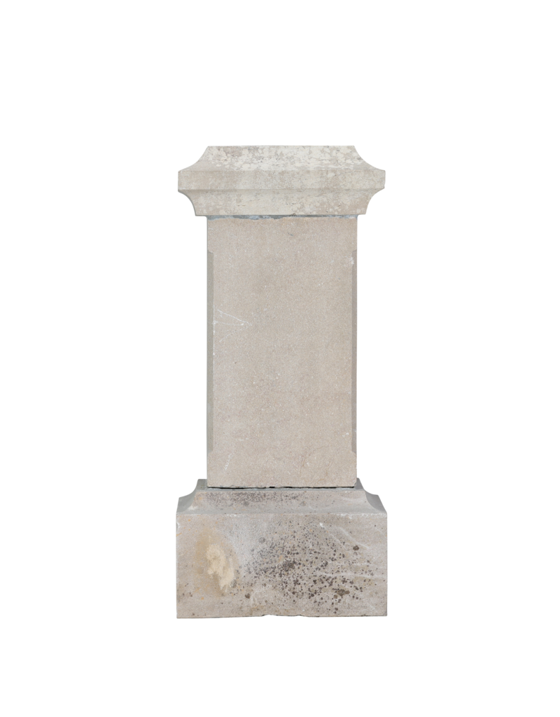 Authentischer Antiker Steinsockel aus dem 19. Jahrhundert – Klassische Quadratische Säule mit Profiliertem Fuß & Kranzgesims – Monumentales Display-Podest für Skulptur, Vase, Urne oder Pflanzgefäß