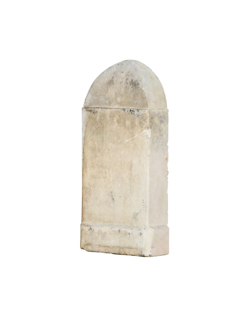 Auténtica Placa Trasera de Fuente Mural Neogótica en Piedra Caliza del Siglo XIX / Panel de Arco Apuntado con Tracería – Elemento Antiguo para Jardín y Patio