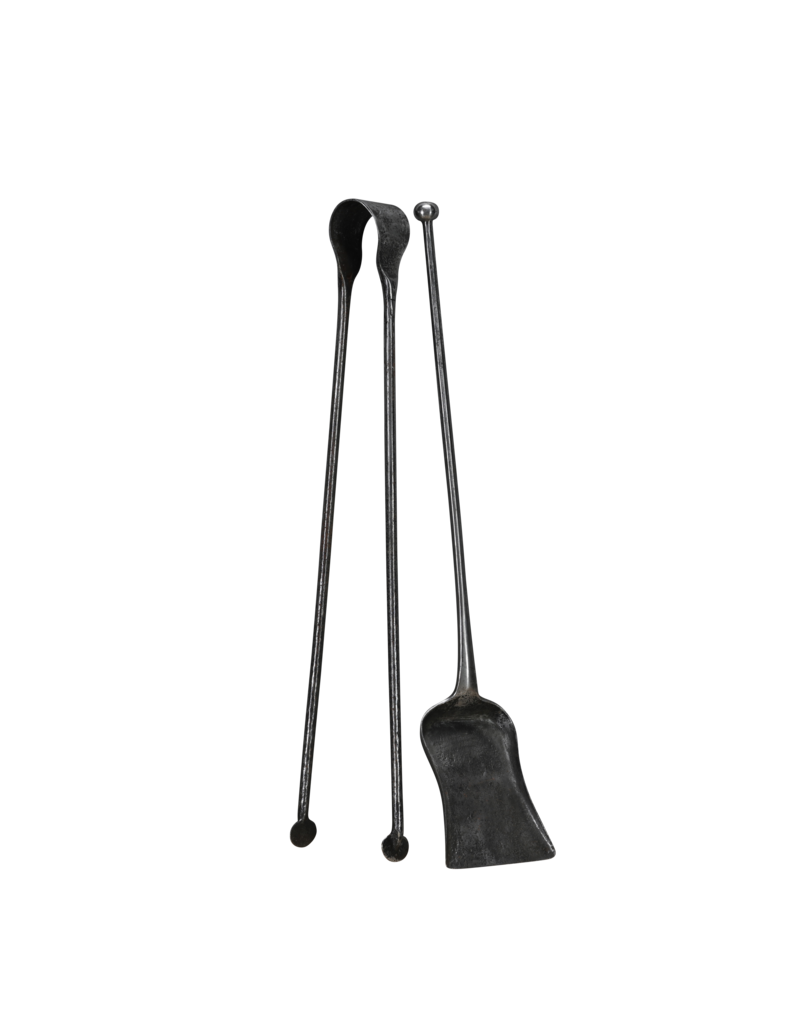 Outils de Cheminée Lourds du XVIIe Siècle en Fer Forgé – Pelle & Pince Anciennes (68 cm)