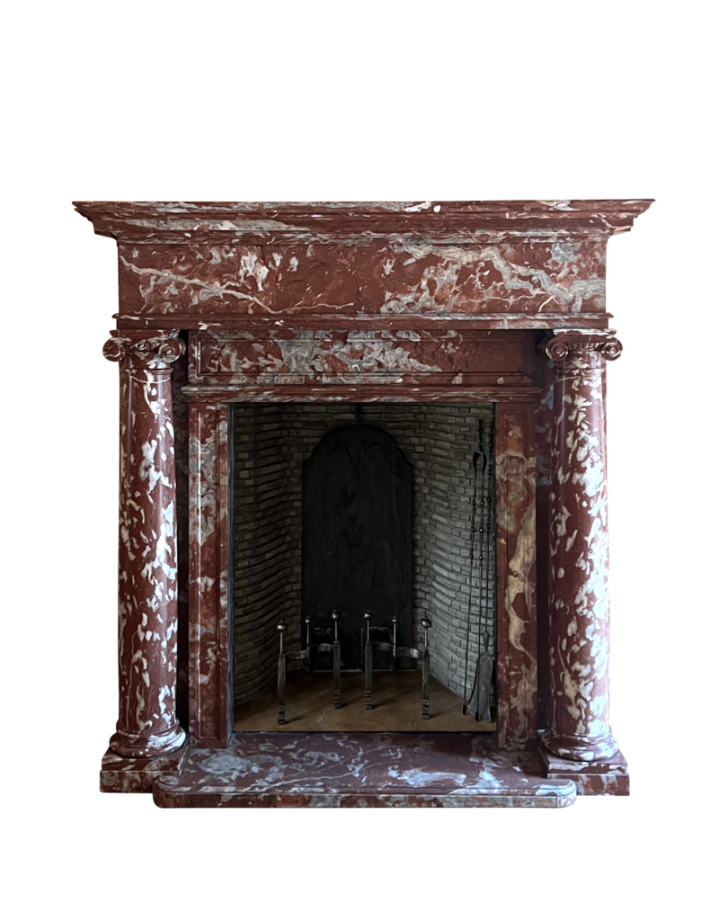 Chimenea De Mármol De Una Mansion Señorial