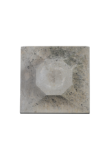 Maison Leon Van den Bogaert 19e-Eeuwse Kalkstenen Sokkel met Kubusvormig Middendeel en Achthoekig Bovenblad