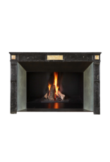 Cheminée XVIIIème En Pierre Noire Avec Marqueterie