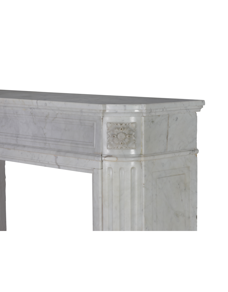 Maison Leon Van den Bogaert Elegant Antique Louis XVI Fireplace Surround in Carrara Marble from a Parisian Apartment – Timeless Sculptural Minimalism