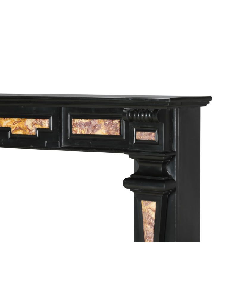 Maison Leon Van den Bogaert Kaminumrandung aus dem 19. Jahrhundert in Schwarzem Belgischem Marmor mit Spanischen Brocatelle Marmor Einlagen