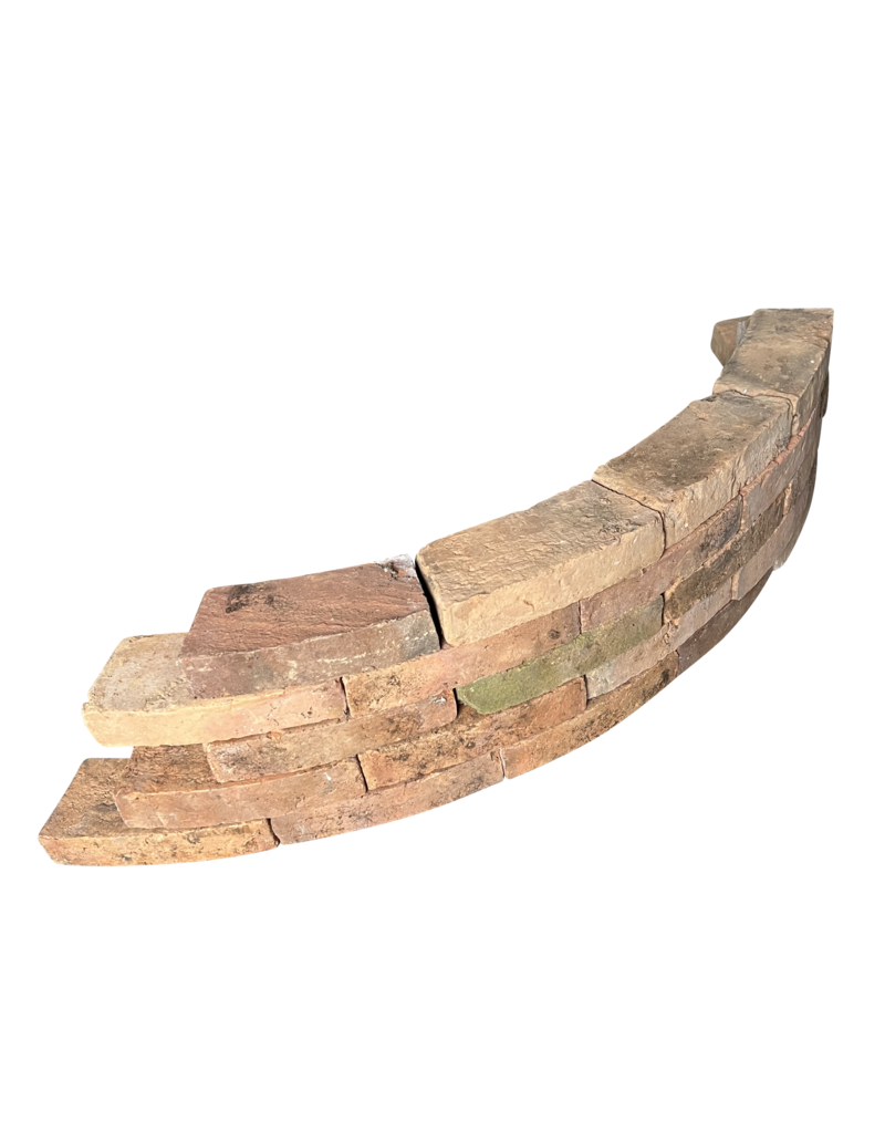 Originele Antieke Terracotta Baksteen – Gebogen Massieve Baksteen voor Ronde Muurconstructies, Binnenstraal ~41 cm, 14,5 cm Binnen, 17 cm Buiten, 7,3 cm Breed