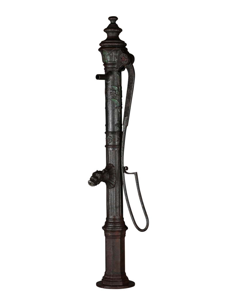 Maison Leon Van den Bogaert Monumentale 19e-Eeuwse Gietijzeren Waterpomp met Florale Reliëfs en Gesculpteerde Uitloopkop