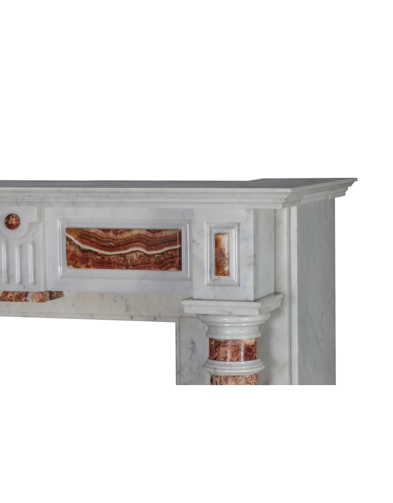 Exclusieve 19e Eeuwse Witte Marmeren Schouw met Perzisch Rood Onyx Zuilen – Luxe Antieke Sierschouw
