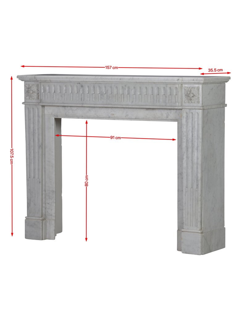 Maison Leon Van den Bogaert Exceptional 19th Century Louis XVI Style Antique Fireplace Mantel in White Carrara Marble – Elegant Haussmannian Chimneypiece