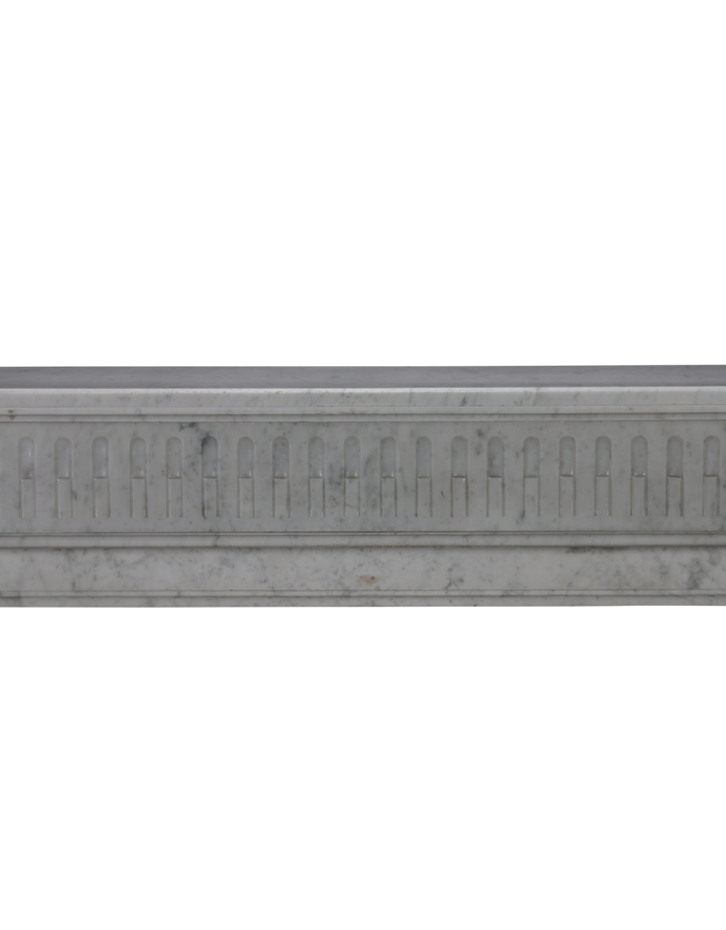 Maison Leon Van den Bogaert Superbe Cheminée Haussmannienne XIXe Siècle Style Louis XVI en Marbre Blanc de Carrare – Élégance Française Intemporelle