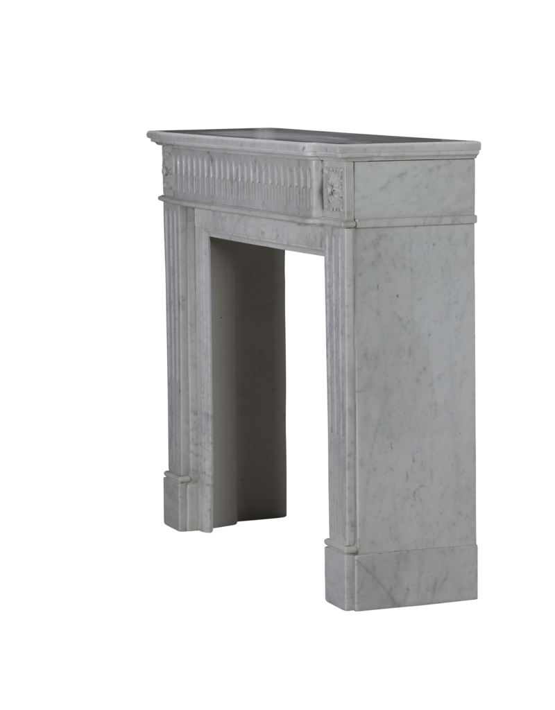 Maison Leon Van den Bogaert Exceptional 19th Century Louis XVI Style Antique Fireplace Mantel in White Carrara Marble – Elegant Haussmannian Chimneypiece