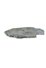 Seltenes Antikes Grünes Marmorfragment 119 x 77 cm – Naturstein Tisch Platte mit organischer Form und historischen Schnittspuren