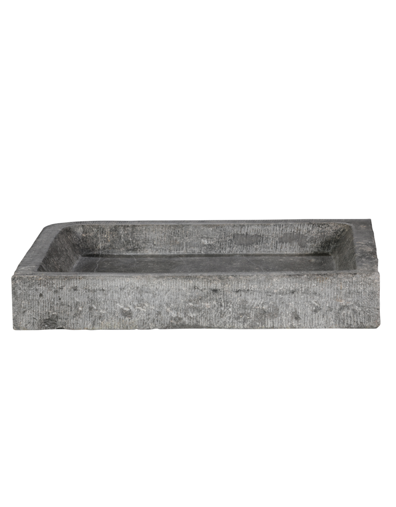 Maison Leon Van den Bogaert Authentique Bassin Ancien en Pierre Bleue Belge – Lavabo Rustique Sculpté à la Main en Pierre Naturelle