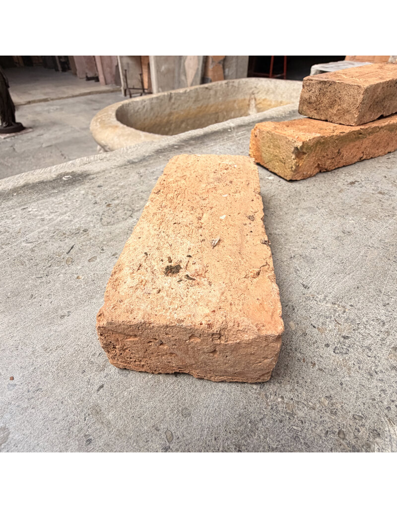 Maison Leon Van den Bogaert Original Antiker Terrakotta-Backstein – Massiver Backstein für Wandaufbau order Fliesen