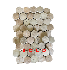 Maison Leon Van den Bogaert Carreaux Hexagonaux Anciens En Terre Cuite - France