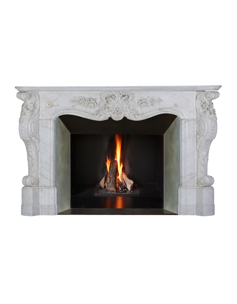 Excepcional Chimenea Antigua del Siglo XIX en Mármol Blanco de Carrara – Estilo Regency Victoriano Tallado a Mano
