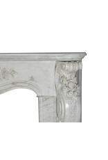 Uitzonderlijke 19e Eeuwse Victoriaanse Regency Schouw in Wit Carrara Marmer – Handgesneden Sculpturale Antieke Schouw