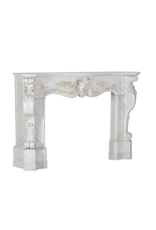 Uitzonderlijke 19e Eeuwse Victoriaanse Regency Schouw in Wit Carrara Marmer – Handgesneden Sculpturale Antieke Schouw