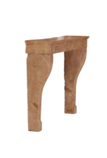 Maison Leon Van den Bogaert Französischer Louis XVI Kamin aus dem 19. Jahrhundert aus Bourgogne Rosé Naturstein – Handgeschnitzte Umrahmung