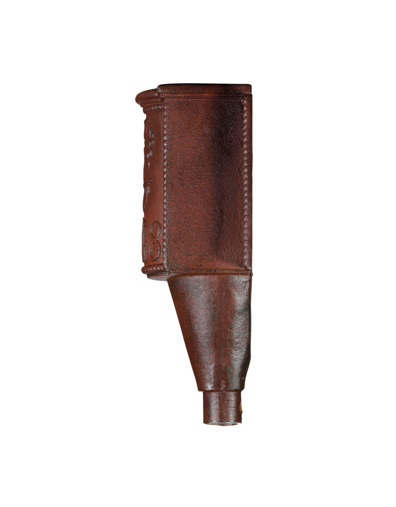 Maison Leon Van den Bogaert Exclusieve gietijzeren watervergaarbak / regenpijptrechter – 1908 – rijk gedecoreerd architecturaal element met florale vaas, begin 20e eeuw